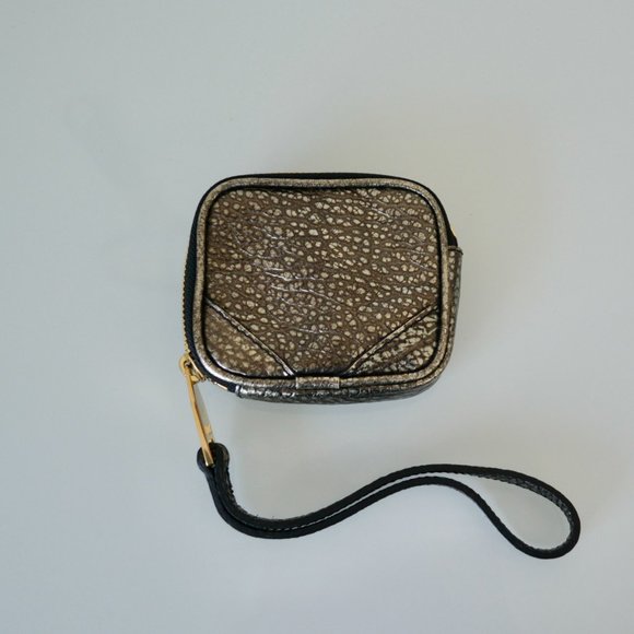 NWT BURBERRY GRAINY LEATHER COIN CASE WITH KEY RING - Picture 3 of 5